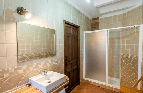 Oria Casa | Homerez - Spacious House with Pool in Oria