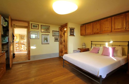 Fosdinovo Villa | Wonderful villa for 5 people with WIFI, TV, terrace, panoramic view and parking, close to La Sp...