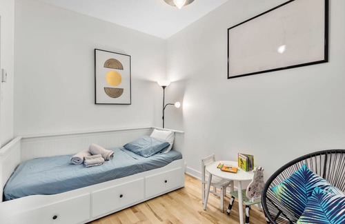 Rosemont-La Petite-Patrie Condominio | Cute & Modern Condo - (Free Parking & Near Public Transit) - AC & Private Patios