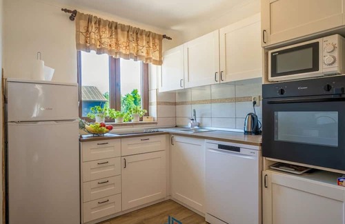 Fuzine Casa | Berguitje met binnenzwembad