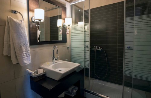 Eptalofos Condominio | Eptalofos Guesthouse - Double Suite with Fireplace