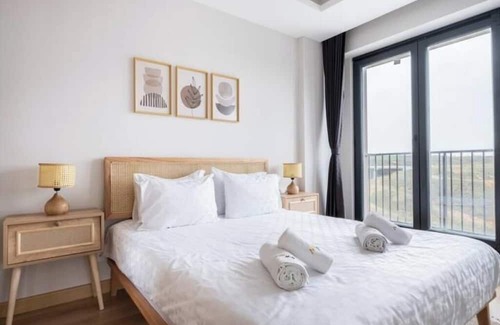 Basaksehir Apartamento | Fern - Stunning 1BR Condo w Terrace View & Parking