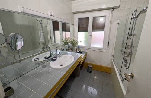 Saint-Cloud Apartamento | Vrbo Property