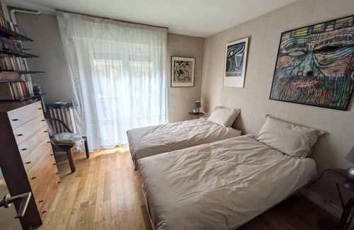 Saint-Cloud Apartamento | Vrbo Property