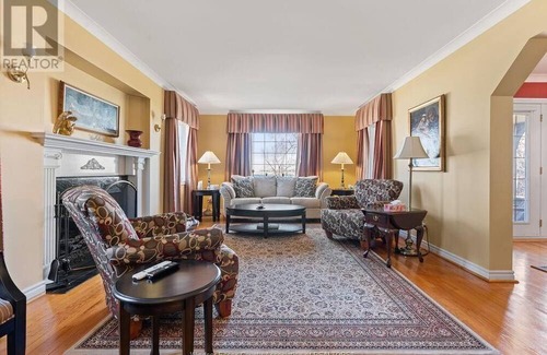 Boblo Island Casa | RIVERSIDE RESORT! A COZY WATERFRONT PARADISE