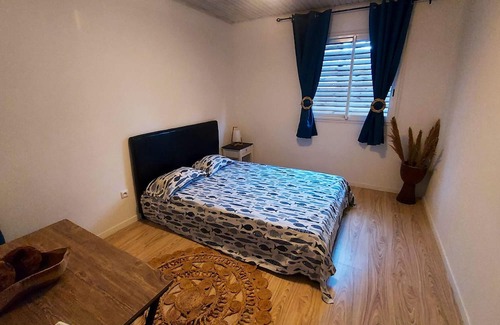 Bois d'Olives Casa | Homerez - Big house for 11 ppl. with swimming-pool, jacuzzi, garden and terrace