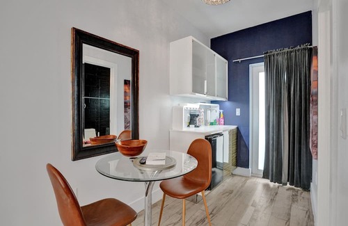 City Center Hotel | Bella Noche 18
