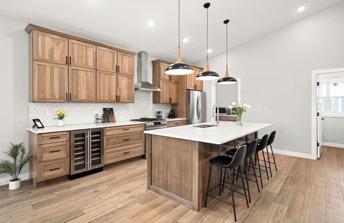 Duluth Casa | RiverWest Lakeview - Beautiful 2 BR pet friendly home at the base of Spirit Mtn.