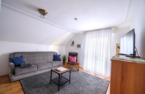 Lippstadt Apartamento | Apartment 'Wohnung Am Kurpark' with Wi-Fi