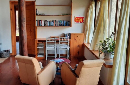 Montjay Casa | Holiday Home 'Chalet Du Bois D'estève' with Mountain View, Shared Terrace and Wi-Fi