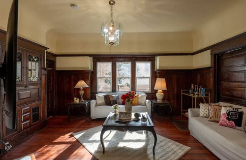 North Berkeley Casa | Room in Stylish Retreat w/ Spacious Living
