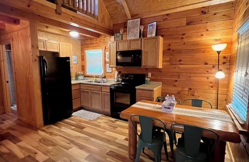 Falls of Rough Cabina | Rough River Cabin