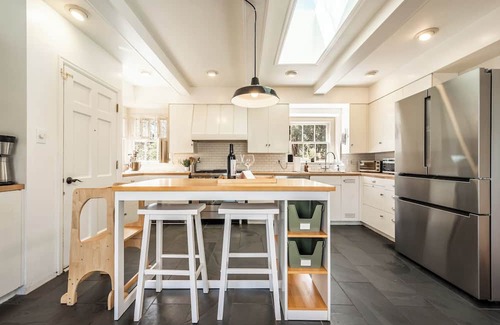 Broadmoor Cabaña | Storybook Cottage, Near Garden of the Gods & Broadmoor, Gorgeous Outdoor Living