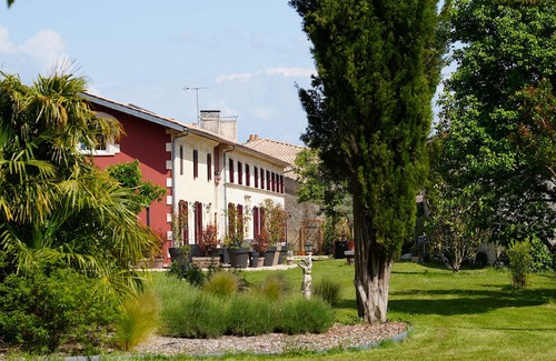 Gauriaguet Casa | Guest House 'Chambre D'hôtes Emeraude' with Shared Pool, Wi-Fi and Air Conditioning