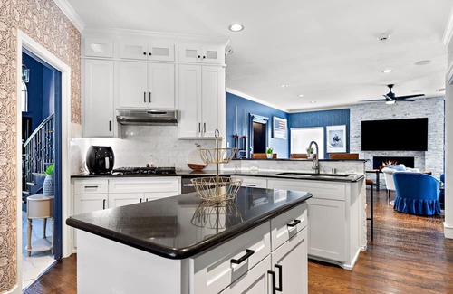 Valley Ranch Casa | Irving Poolside Paradise!