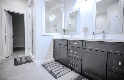 Shady Acres Casa | Perfect Houston getaway!! With 3 spacious bedrooms and a beautiful rooftop patio