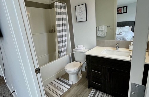 Airdrie Casa | Luxury Home for Long Stays