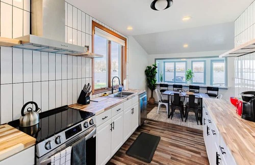 Hudson Casa | Cute, Cozy Posey Lake Getaway! Welcome!