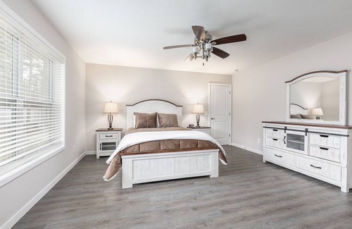 Traverse City Casa | Brand New Beautiful 3 BDR Home Unit 842