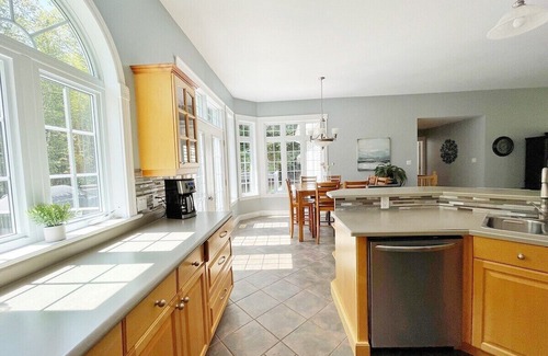 Fredericton Casa | This house is a 3 bedroom(s), 2.5 bathrooms, located in Richibucto Road, NB.