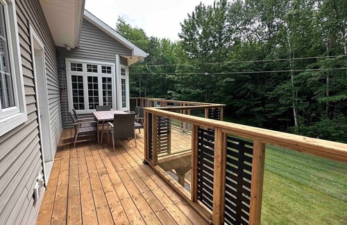 Fredericton Casa | This house is a 3 bedroom(s), 2.5 bathrooms, located in Richibucto Road, NB.