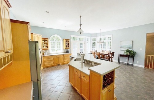 Fredericton Casa | This house is a 3 bedroom(s), 2.5 bathrooms, located in Richibucto Road, NB.