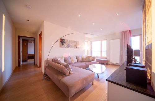 Pelham Apartamento | Apartment "Atmos" with Lake View, Shared Garden & Wi-Fi