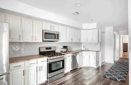 Union City Apartamento | 3 Apts in 1! Modern 8 BR NYC 15 min