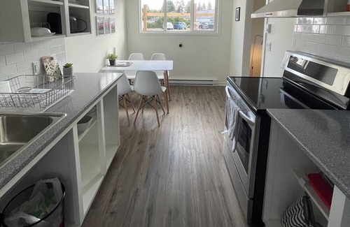 Regional District of Nanaimo Apartamento | Cozy 1 Bedroom Suite - 5 minutes from the beach!