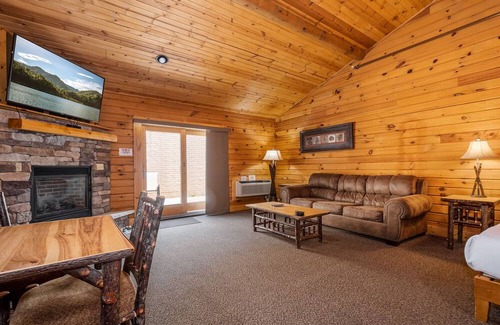 McHenry Cabina | Mountainside Cabin 44-Dog Friendly