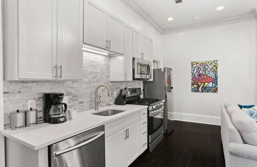 Faubourg Marigny Condominio | Perfect Marigny Pied-de-terre!