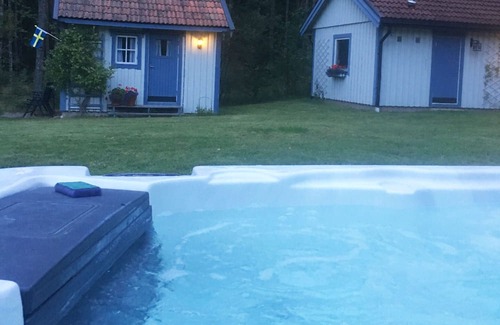 Östergötland Casa | Holiday home near Linköping with Jacuzzi and close to lake and fishing | SE10020