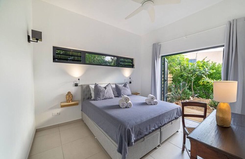 Kralendijk Casa | Cute hideaway with private pool & garden. Close to nature & beaches.