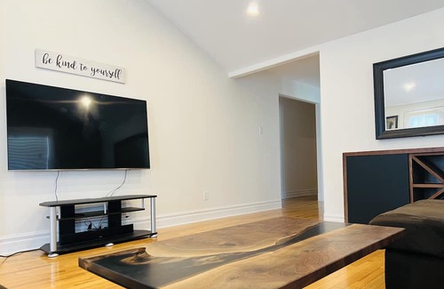 Westboro Casa | Gorgeous Place in Westboro