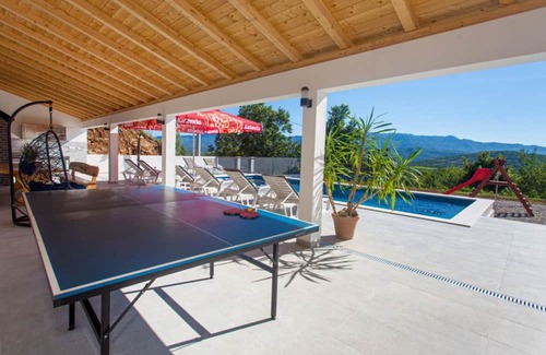 Caporice Casa | Holiday house Marijana - modern with pool: - Trilj, Riviera Split, Croatia