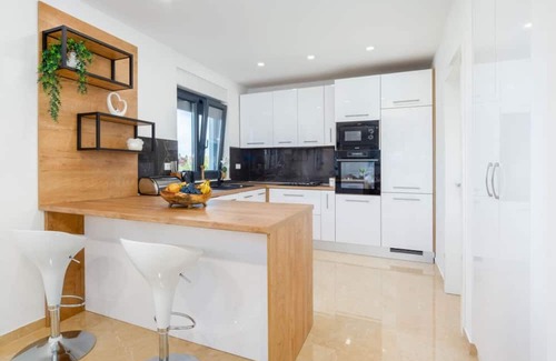 Caporice Casa | Holiday house Marijana - modern with pool: - Trilj, Riviera Split, Croatia