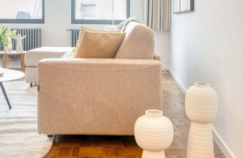 University District Apartamento | Bright 1BR Haven in Antwerp with Terrace