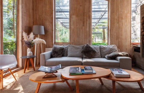 Valle de Bravo Casa | Modern, Cozy House integrated into the Forest