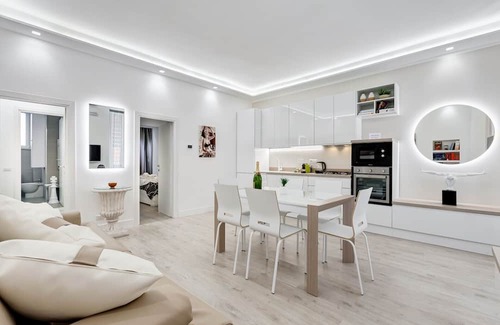 Testaccio Apartamento | BMGA | The White Crown Apt in Testaccio