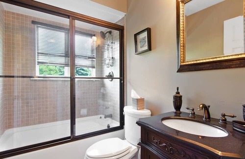 Saratoga Springs Casa | Hidden Gem! Beautiful Deck! Oversized Firepit! Private