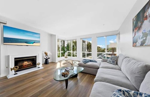 Marina del Rey Apartamento | Bleu Mer Spacious Beach view