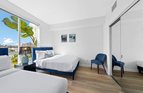 Marina del Rey Apartamento | Bleu Mer Spacious Beach view