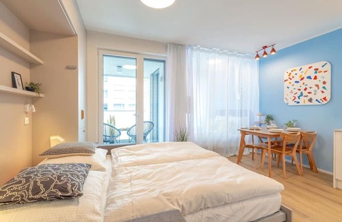 Holesovice Apartamento | Colorful Apartment Balcony Free Parking
