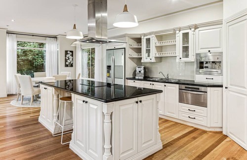 Mount Dandenong Casa | Classic Country Getaway In Mount Dandenong
