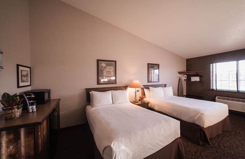 St. Joseph Casa | St. Joseph's Historical Escape with Complimentary Shuttle | 3 Units