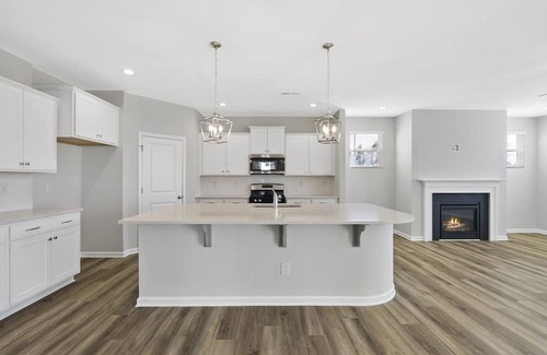 Wake Forest Casa | CUSTOM VILLA: MASTER ON 1ST FLOOR.