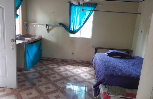 Veracruz Casa | Orange Little Bird, for a single person or a couple.