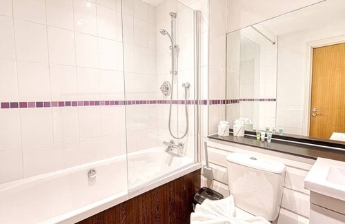 The Westside Apartamento | Guest Homes | Cutlass Court