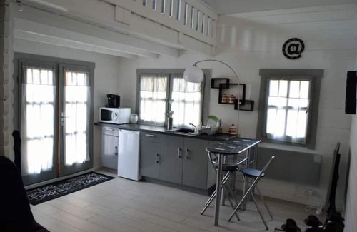 Villenave-d'Ornon Chalet De Esquí | Chalet au Fond du Jardin