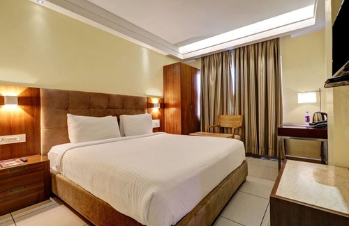 Vijayawada Casa | Townhouse OAK Hotel Park N